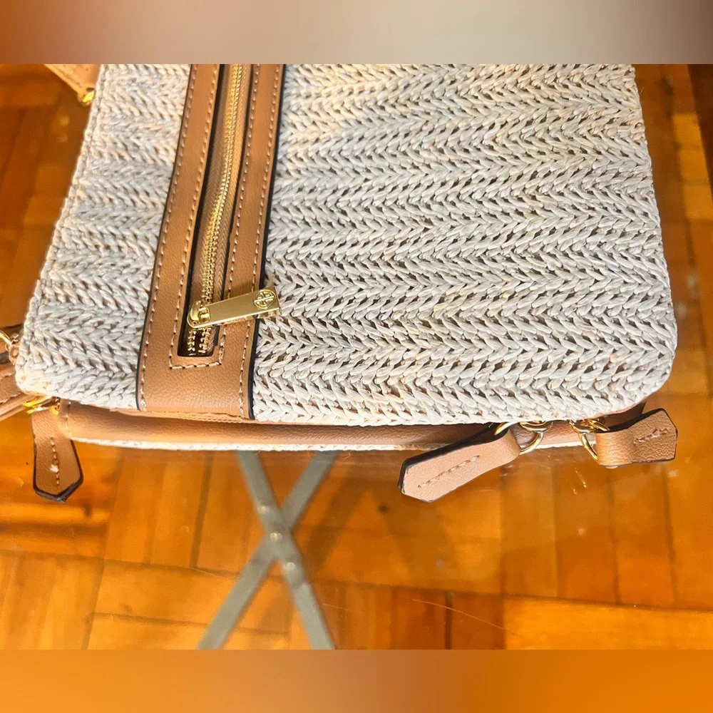 Giani Bernini Straw North South Crossbody - Picture 2 of 10
